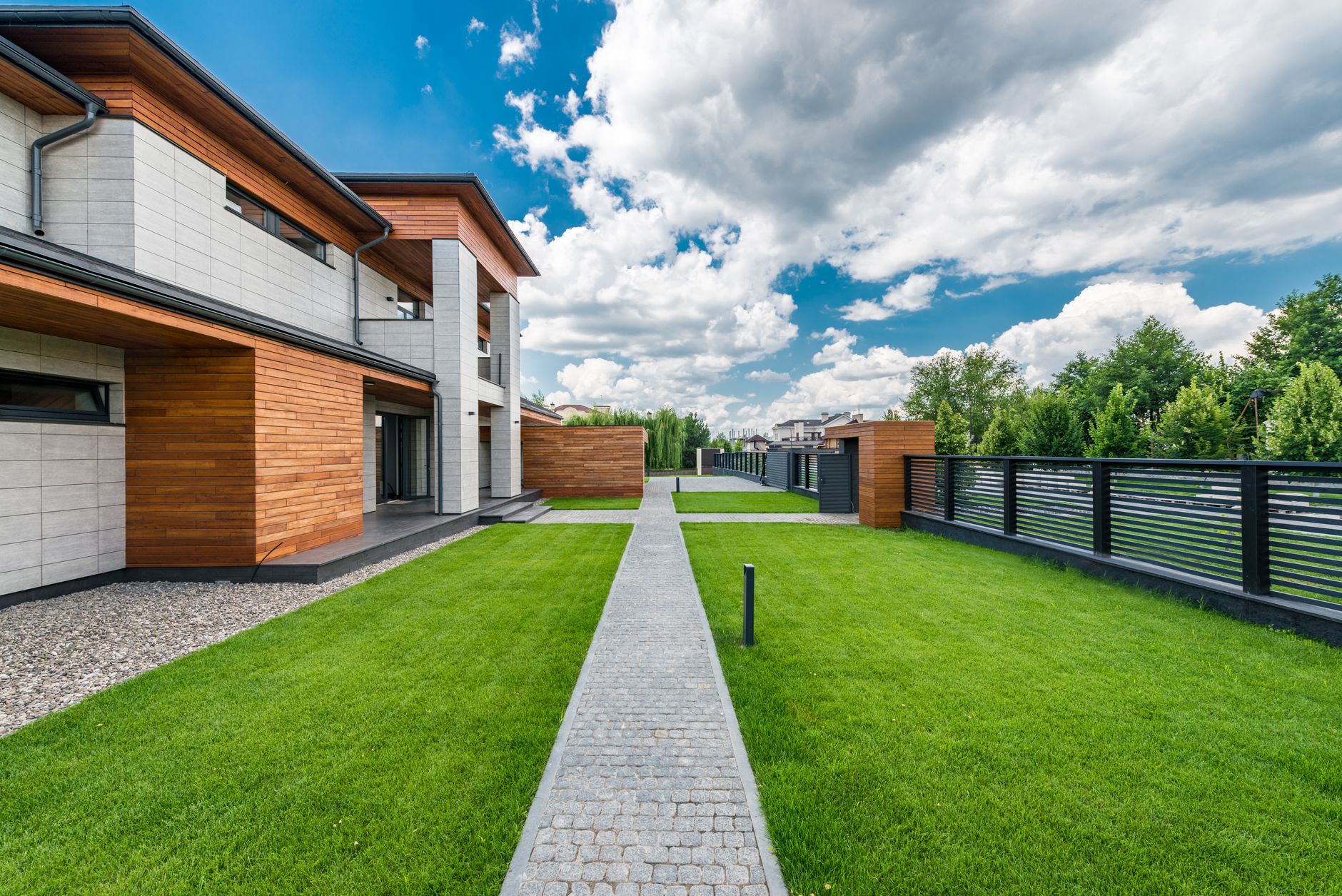 Wood Fence — Kwik-Kutz Lawn and Fence